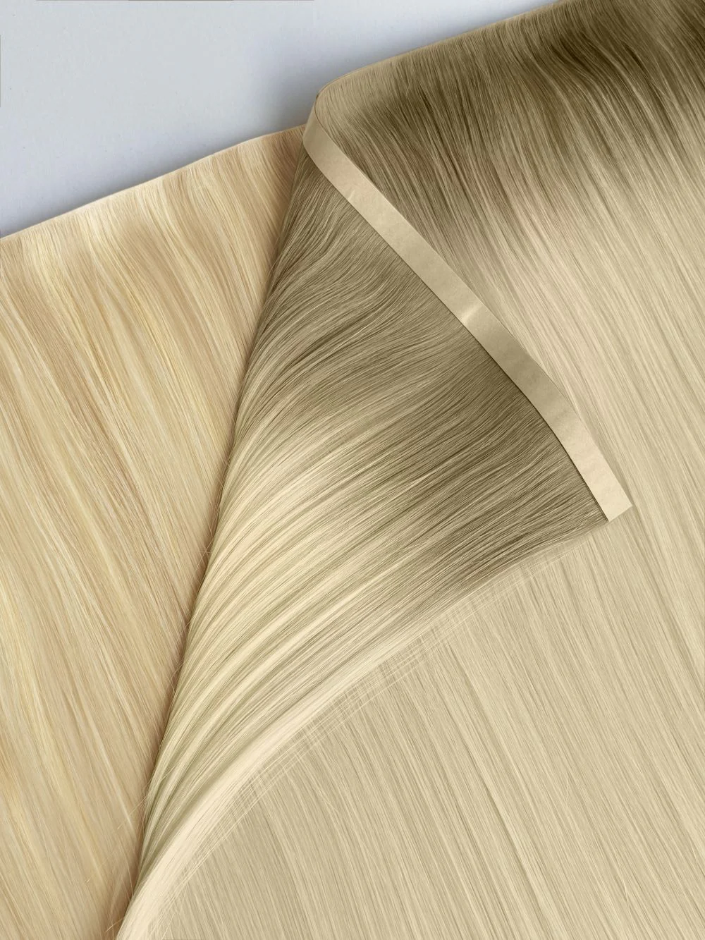 Invisible Tape In Weft Combo: Champagne Blonde Highlights&Rooted Ice Blonde - Image 3